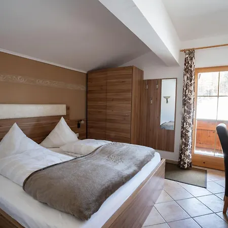 Guest house Edelweiss Breitenbach am Inn