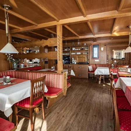 Edelweiss Gasthof 3*