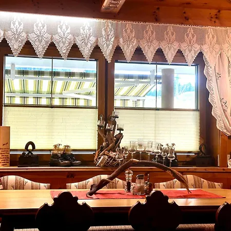 Konukevi Edelweiss 3*